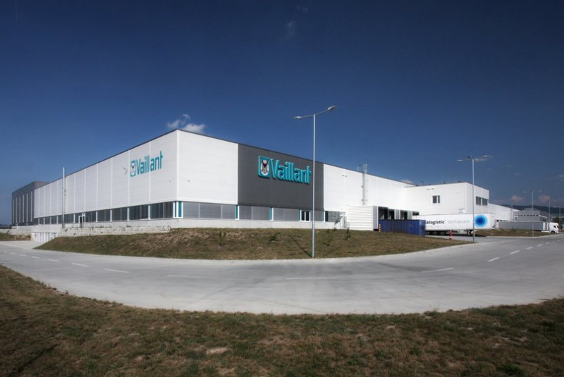 Priemyselné stavby / VAILLANT Trenčín - foto