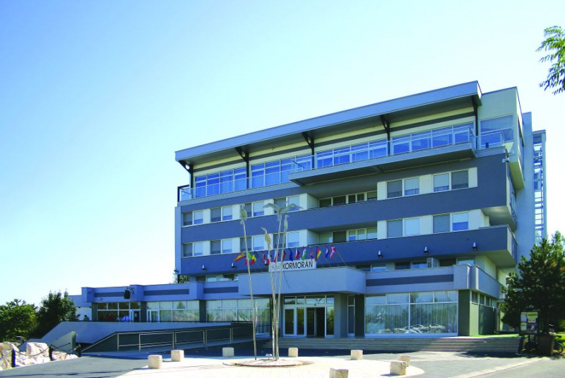 Občianske budovy / Hotel KORMORÁN - foto