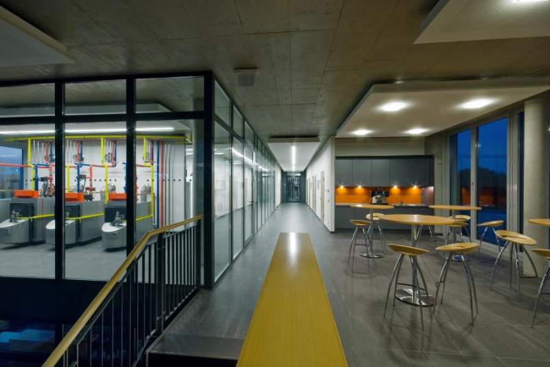 Občianske budovy / VIESSMANN, centrála - foto Občianske budovy / VIESSMANN, centrála - foto