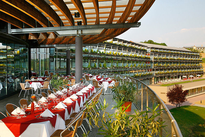 Stavby v zahraničí / Hotel INTERCONTINENTAL - foto Stavby v zahraničí / Hotel INTERCONTINENTAL - foto