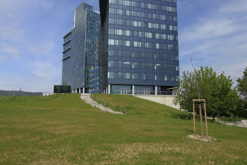 Občianske budovy / LAKESIDE PARK PHASE II. - foto Občianske budovy / LAKESIDE PARK PHASE II. - foto